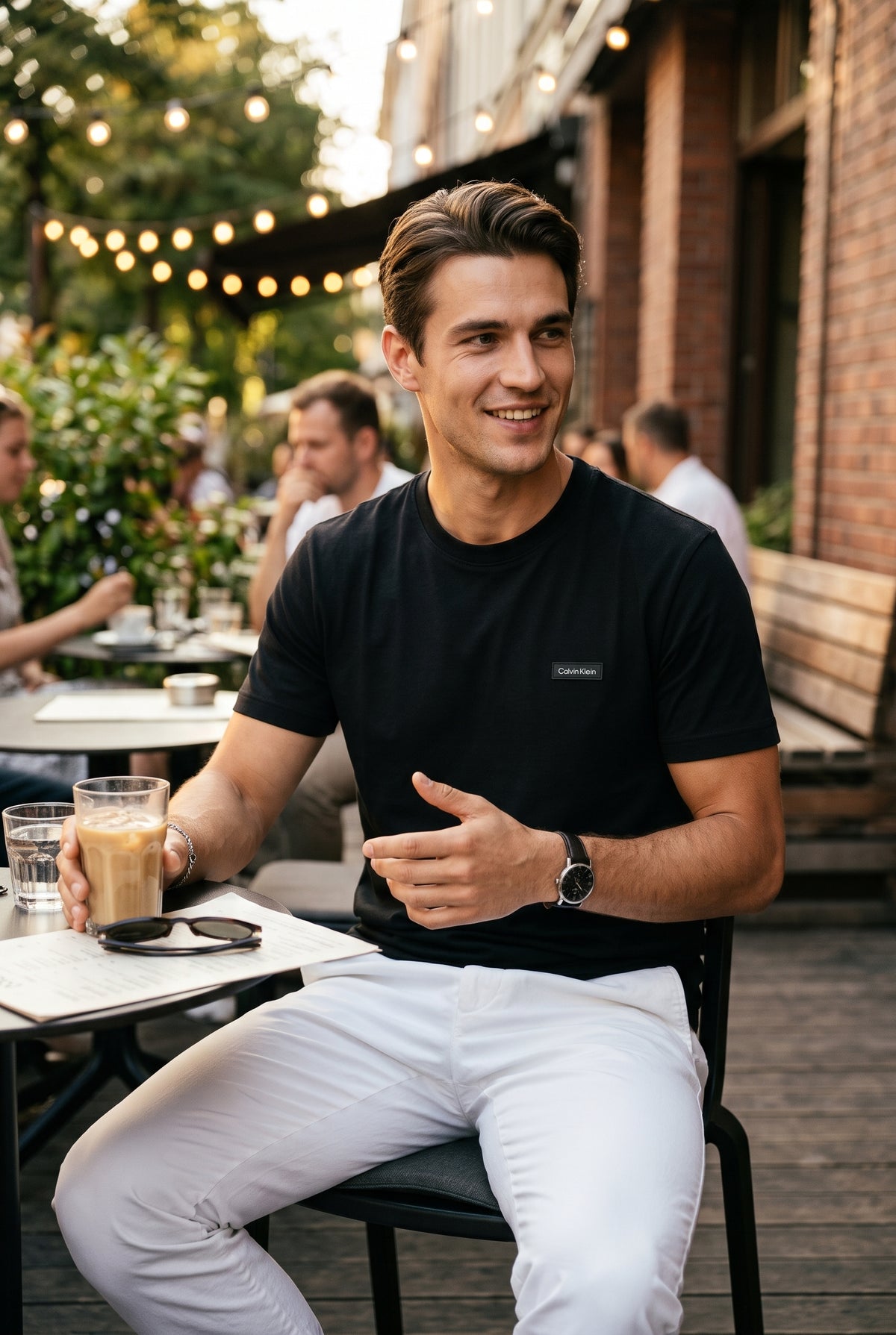 CALVIN KLEIN - Minimalist Badge Crewneck Tee in Classic Black