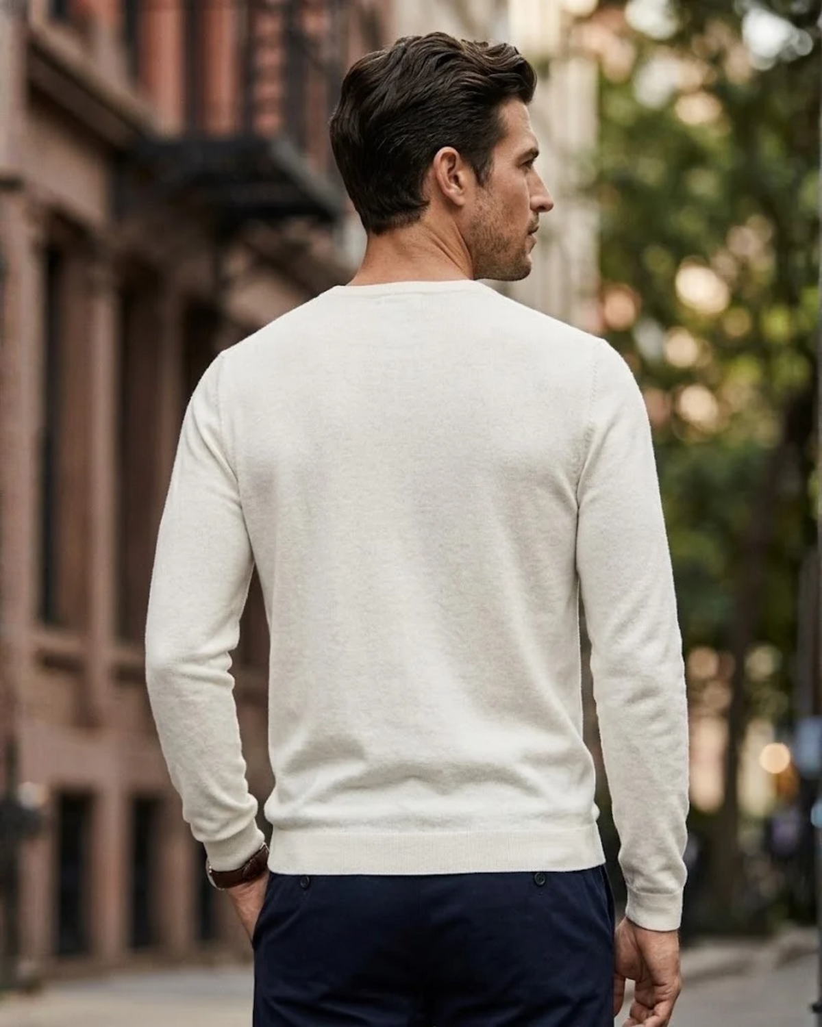 ZARA Man - Classic V-Neck Knit – Ultra-Soft Lightweight Viscose Blend Sweater