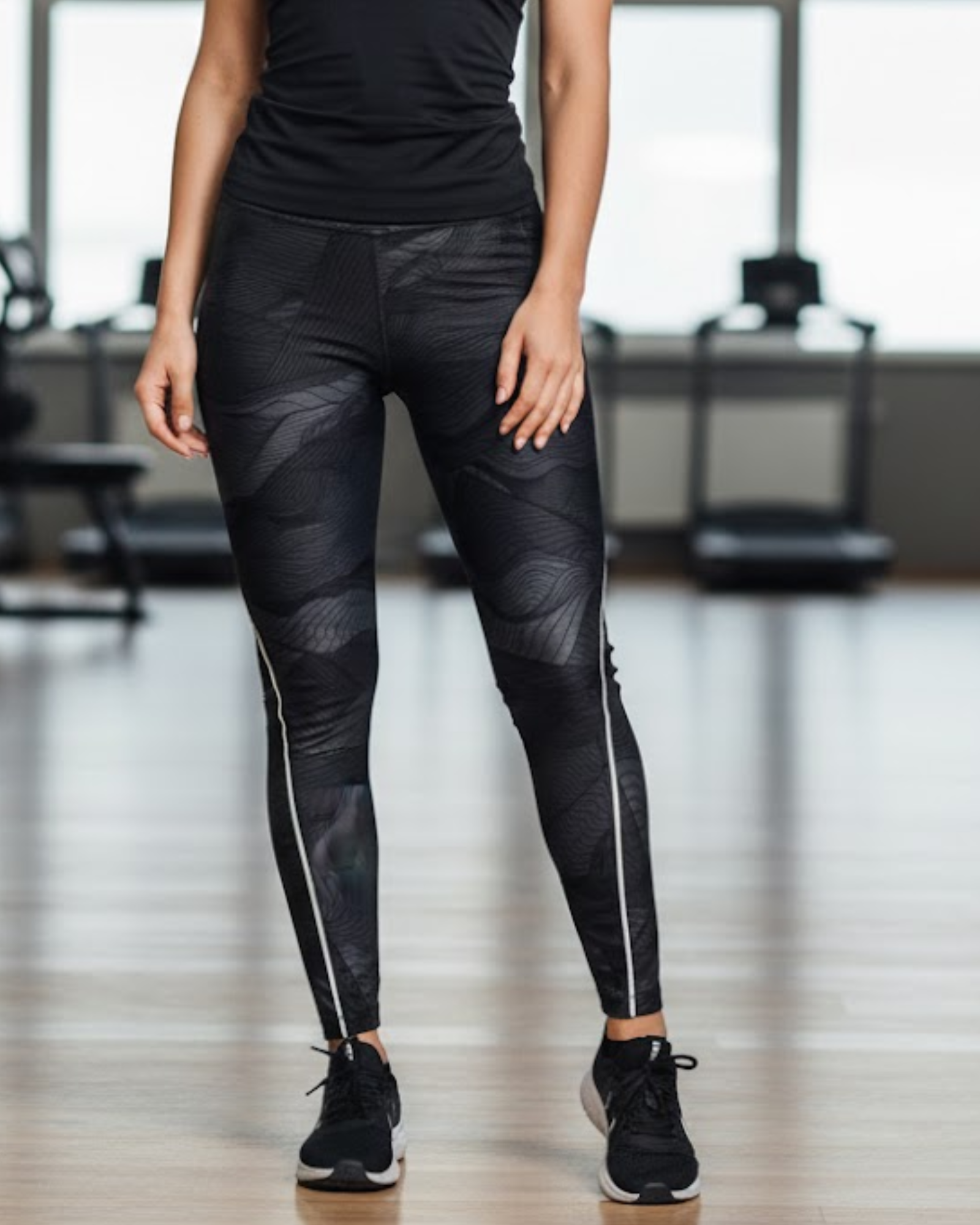 OYSHO - Performance Fitness Ankle Leggings