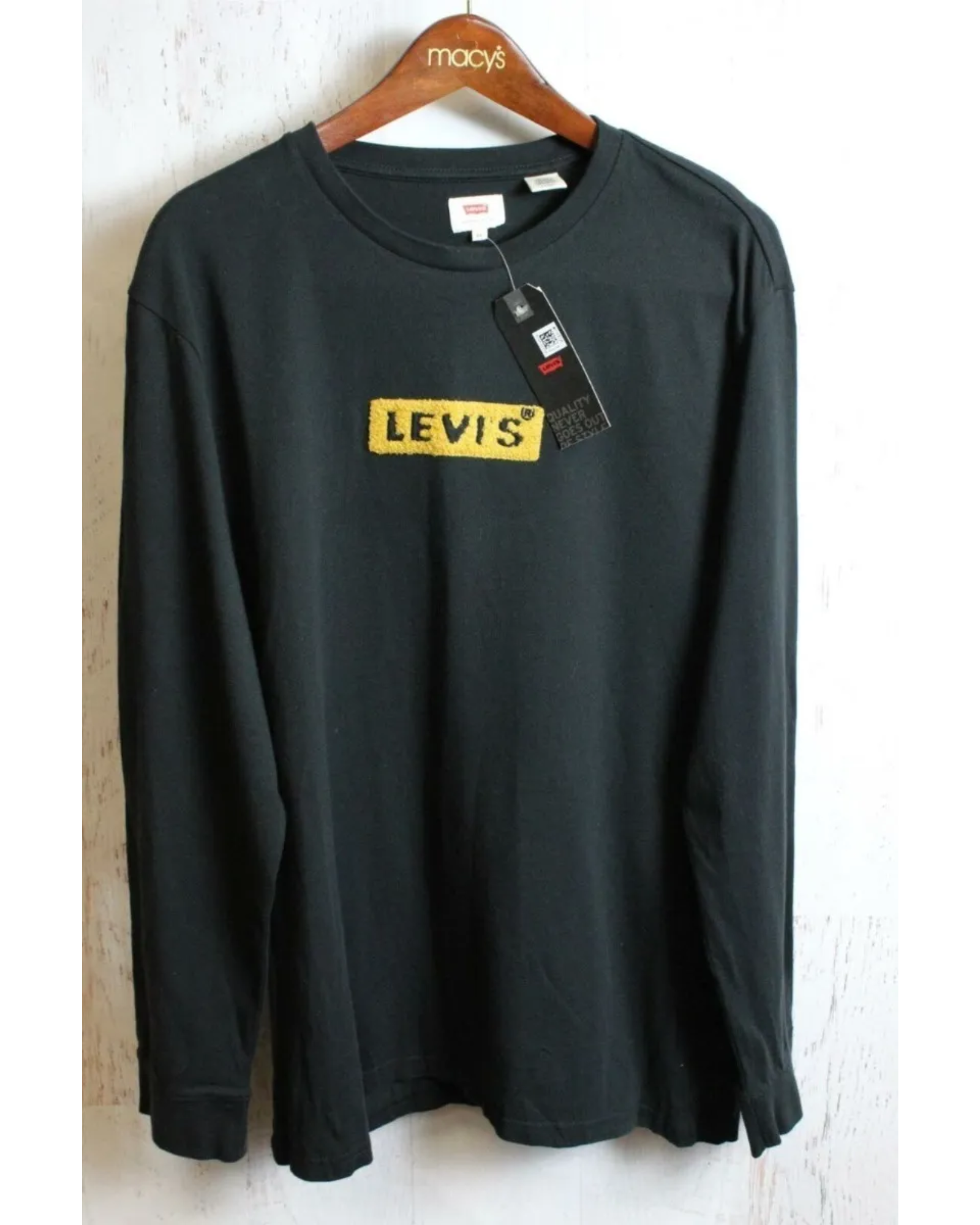 LEVI'S Men's Limited Collection Chenille Boxtab Long-Sleeve T-Shirt