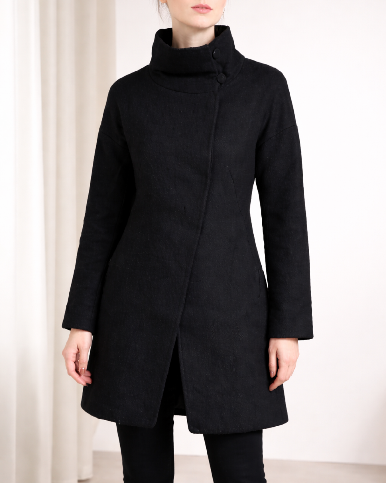PULL& BEAR - Black High-Neck Coat
