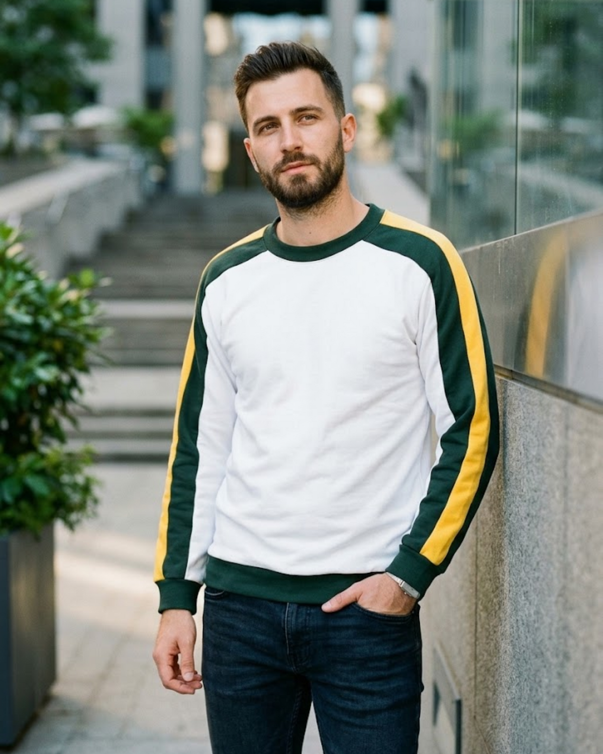 BERSHKA - Men's Colorblock Raglan Crewneck Sweatshirt