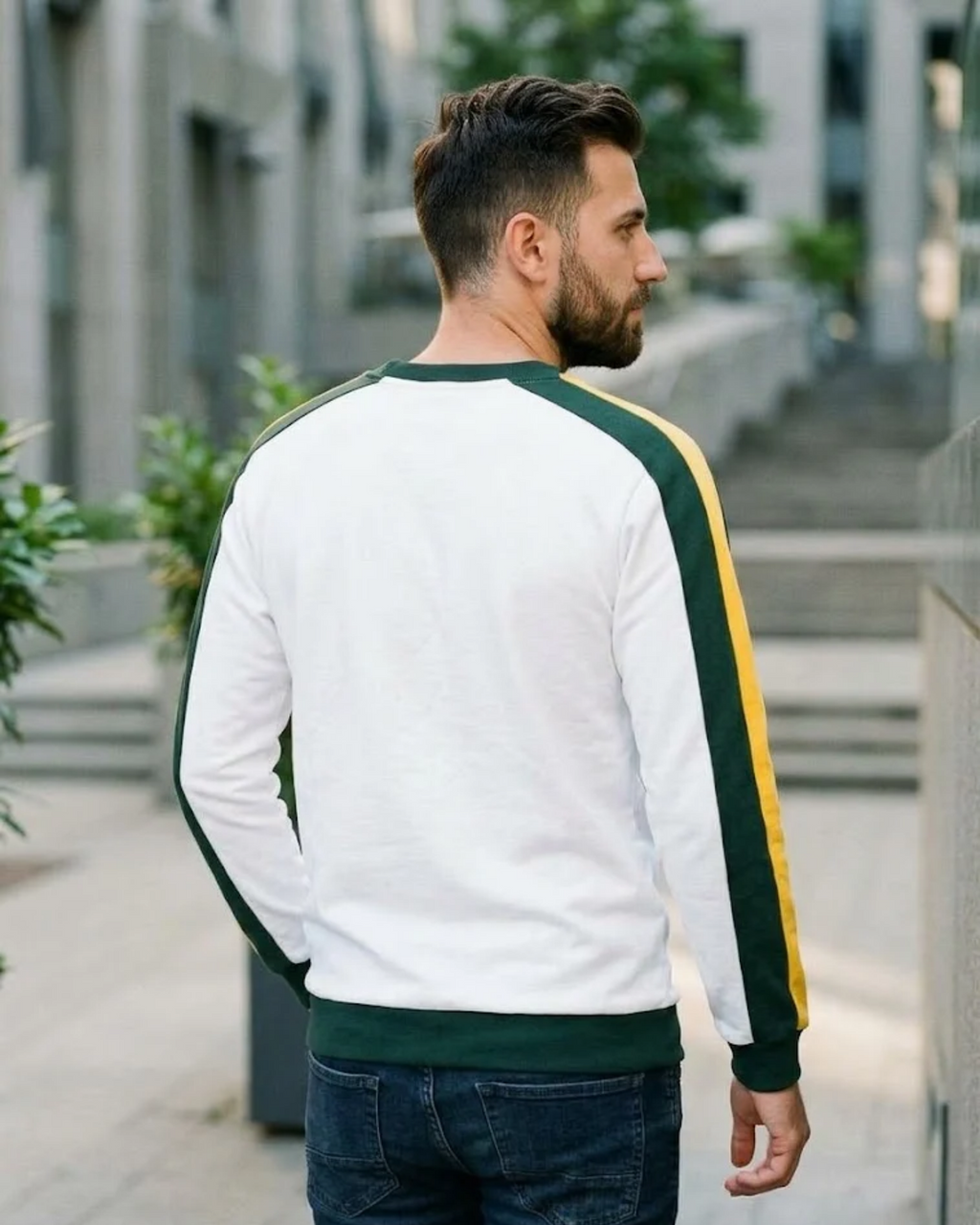 BERSHKA - Men's Colorblock Raglan Crewneck Sweatshirt