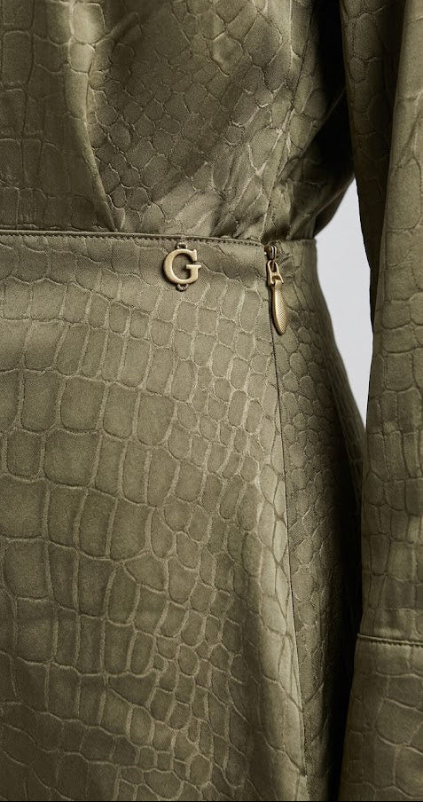 GUESS - Croc-Effect Satin Mini Dress – Fall 2026 Trend