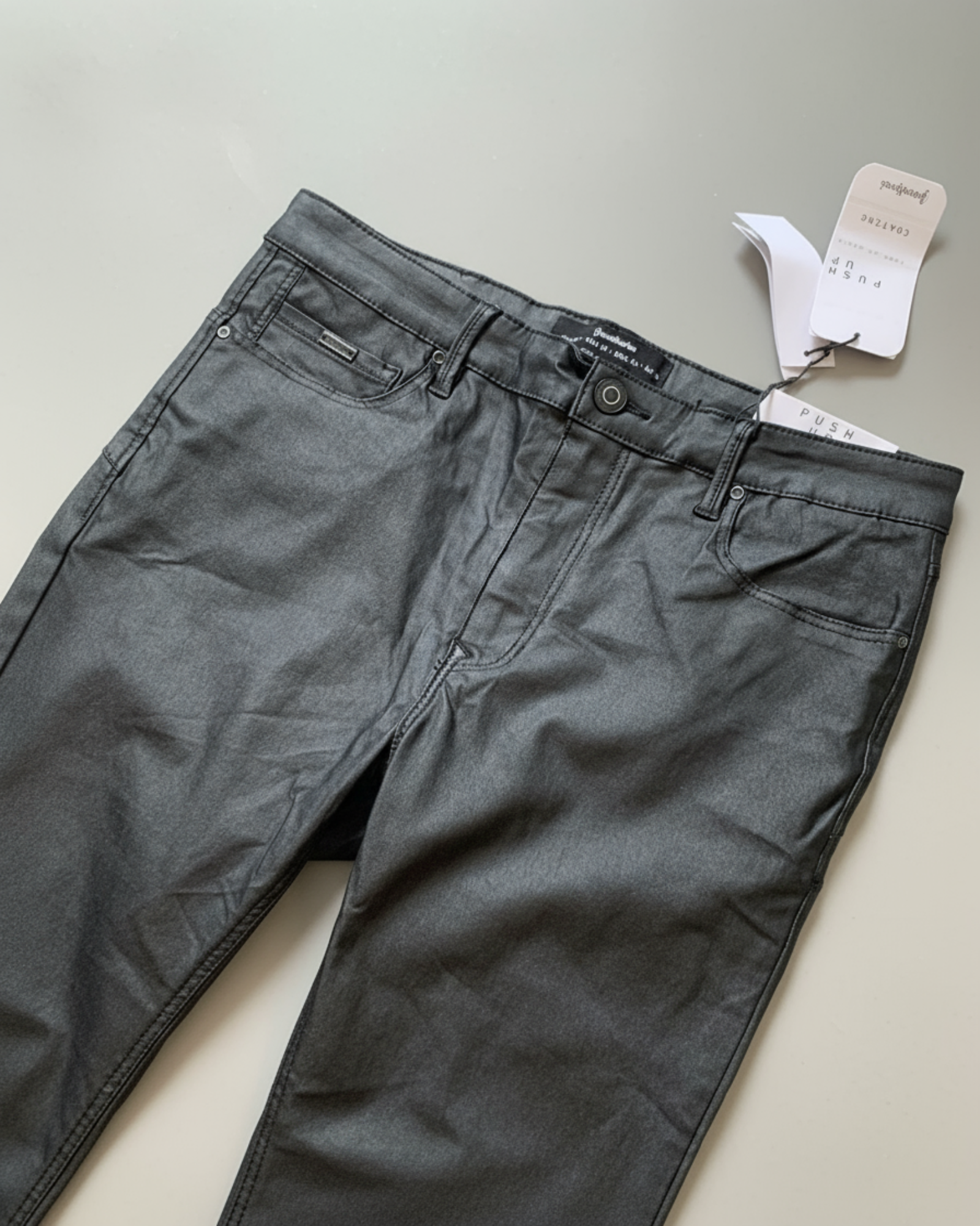 STRADIVARIUS - Coated Push Up Jeans