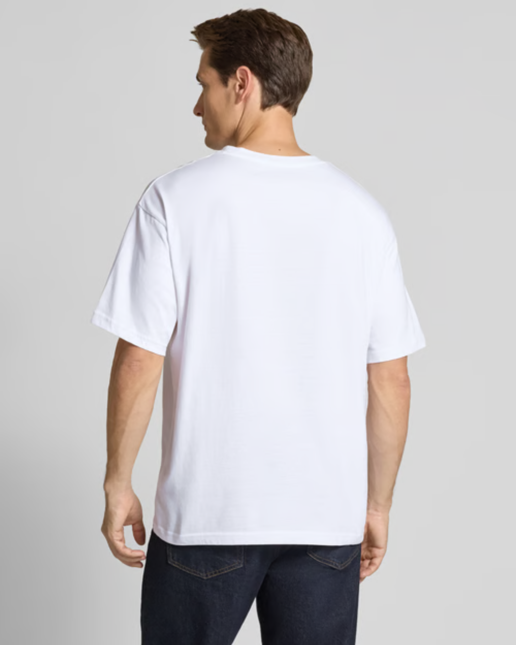 TOMMY HILFIGER - Relaxed fit T-shirt made of pure cotton in white