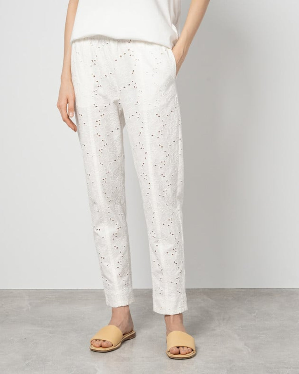 ALFANI - White pants with broderie embroidery