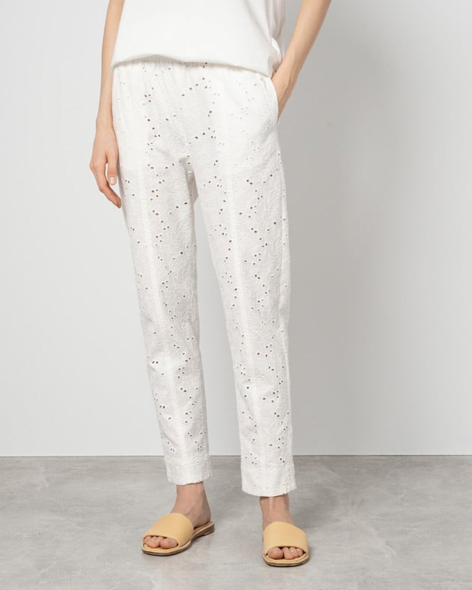 ALFANI - White pants with broderie embroidery
